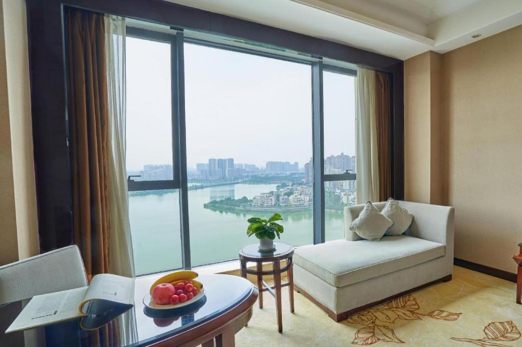 Eurasia Convention International Hotel Wuhan Exterior foto